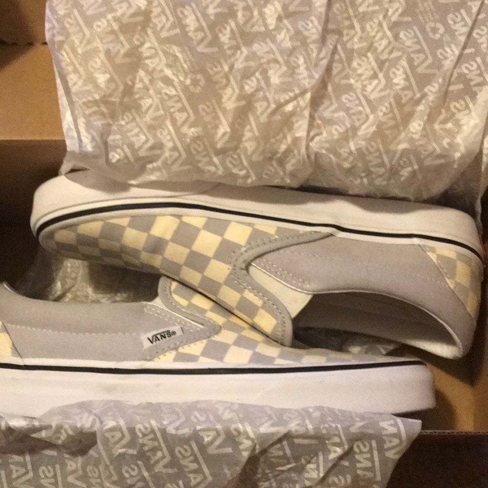 !NEW!  Grey/white checkered vans